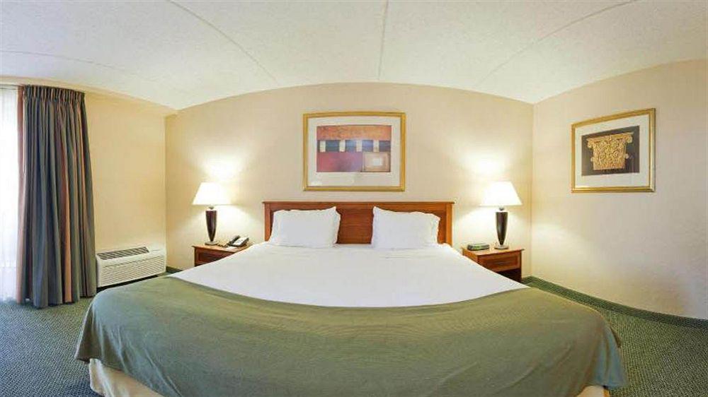 Best Western International Speedway Hotel Дейтона Бийч Екстериор снимка