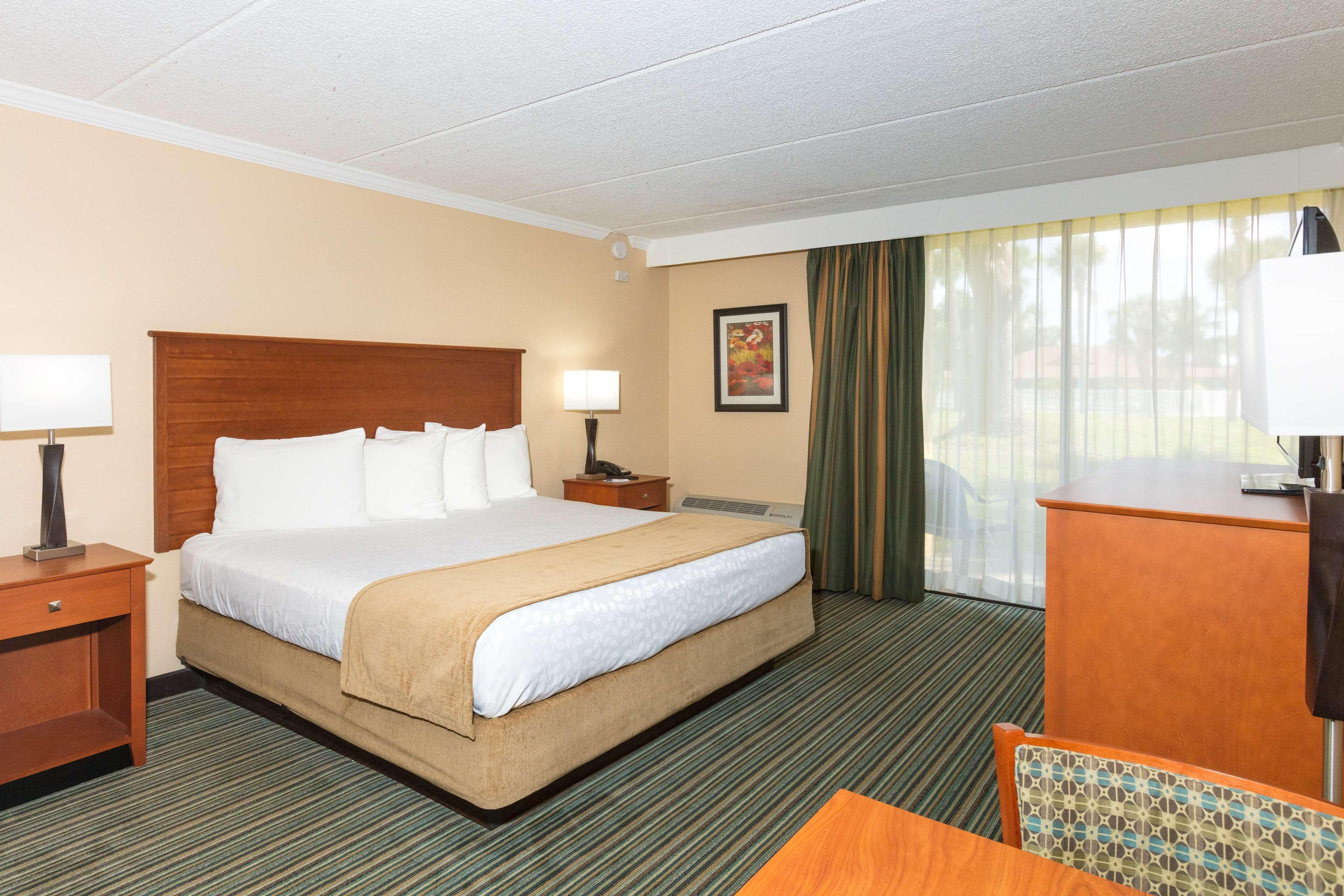 Best Western International Speedway Hotel Дейтона Бийч Екстериор снимка